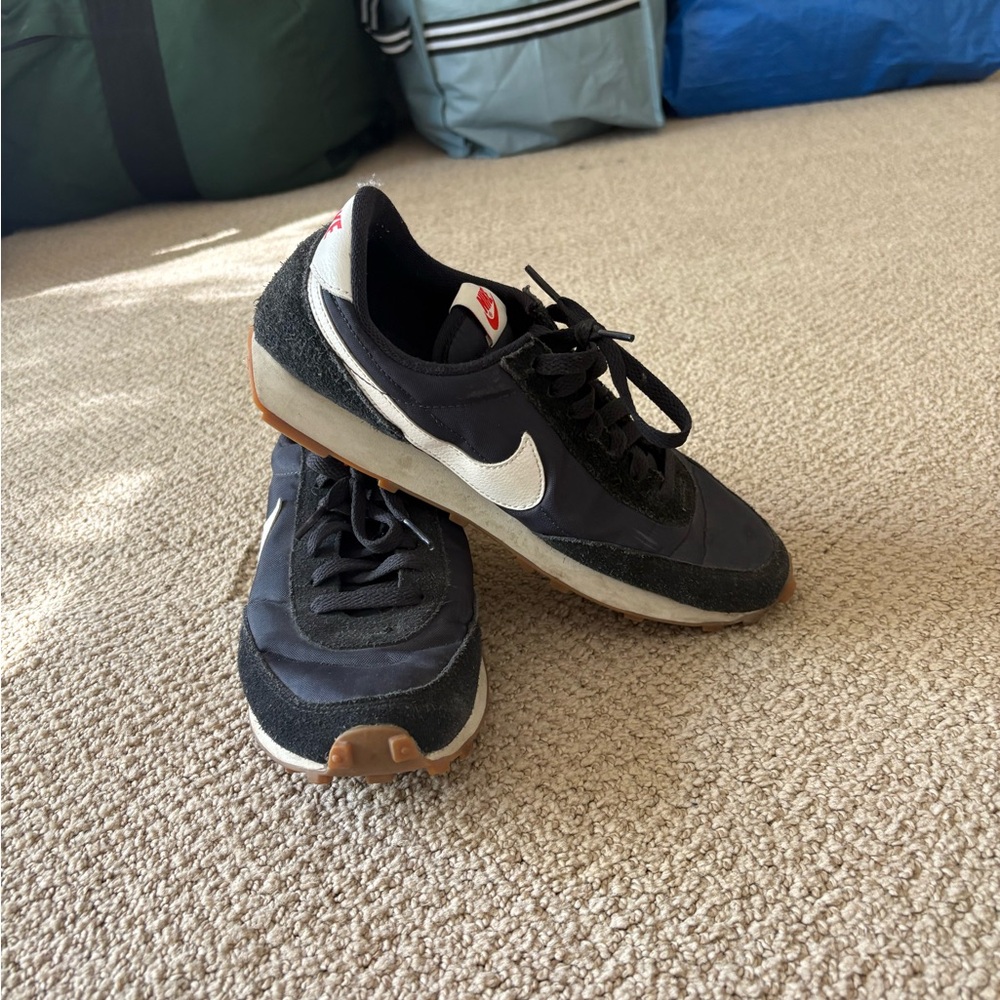 Nike Black and White Sneakers Retro Design
